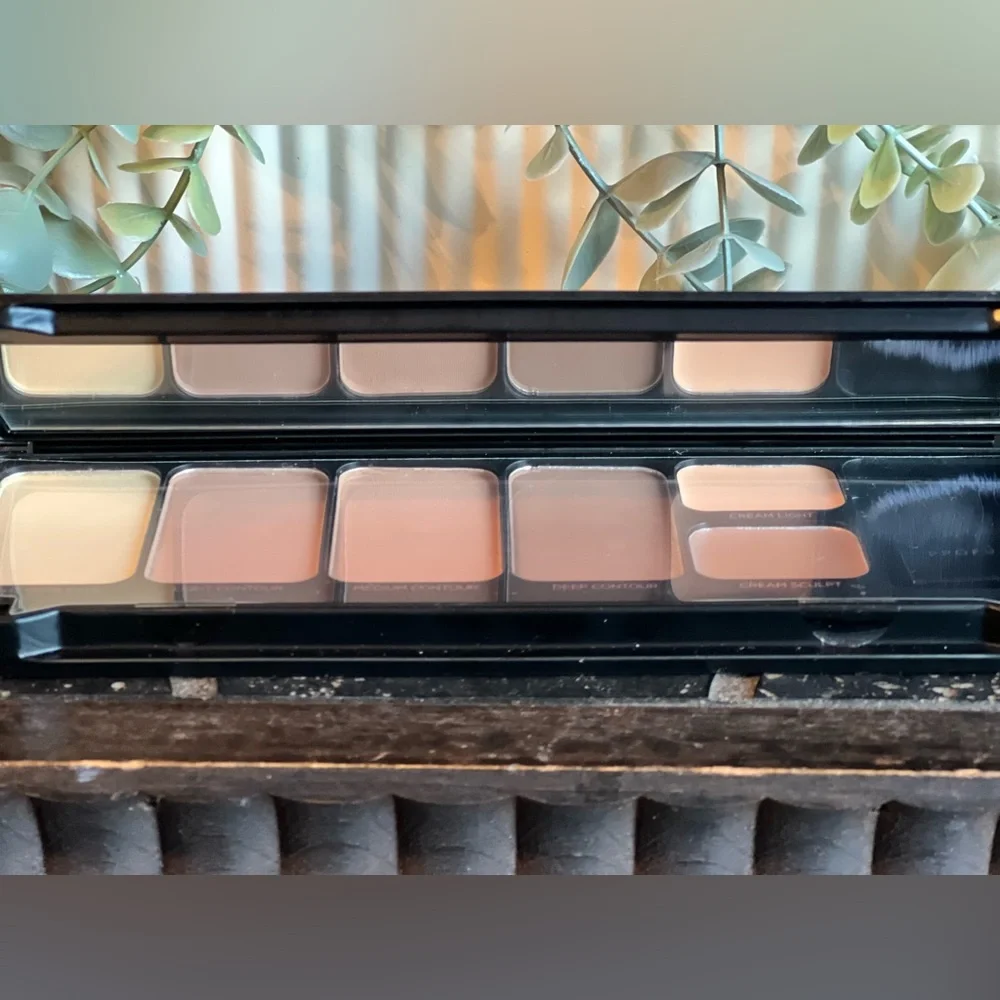 Profusion Cosmetics Contour Makeup Palette